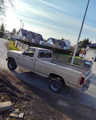 Ford F250 cena 28000 przebieg: 60000, rok produkcji 1985 z Rzeszów małe 11